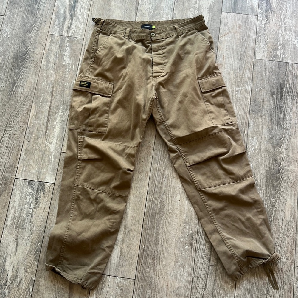 ARTFORM khaki cargos